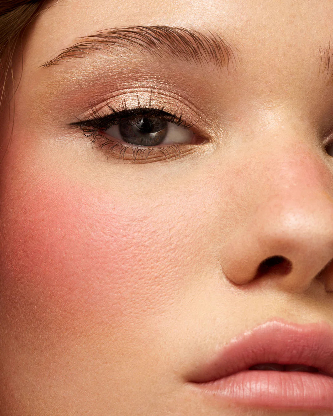 Astra Pure Beauty Pen Eyeliner Nero con Punta in Feltro - Jasmine Parfums- [ean]